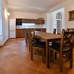 شقة فندقية Zamek Castle - Predzamci Forecastle *