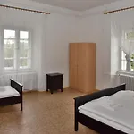 Zamek Castle - Predzamci Forecastle Lägenhetshotell