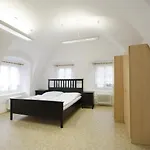 Zamek Castle - Predzamci Forecastle Lägenhetshotell *