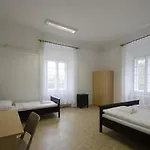 Zamek Castle - Predzamci Forecastle Lägenhetshotell Racice (Vyskov)