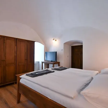 Zamek Castle - Predzamci Forecastle Aparthotel