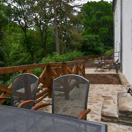 Zamek Castle - Predzamci Forecastle Aparthotel