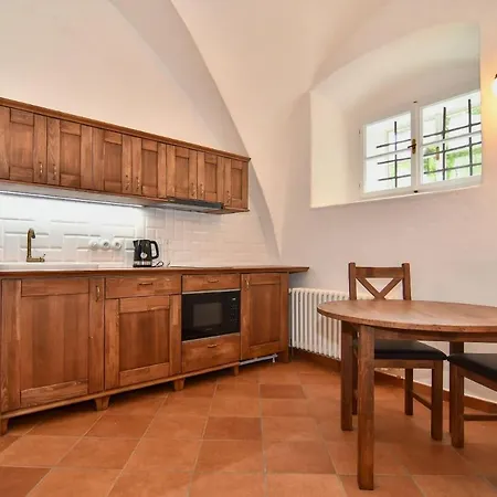 Zamek Castle - Predzamci Forecastle Aparthotel