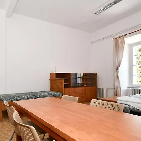 Apart-hotel Zamek Castle - Predzamci Forecastle *
