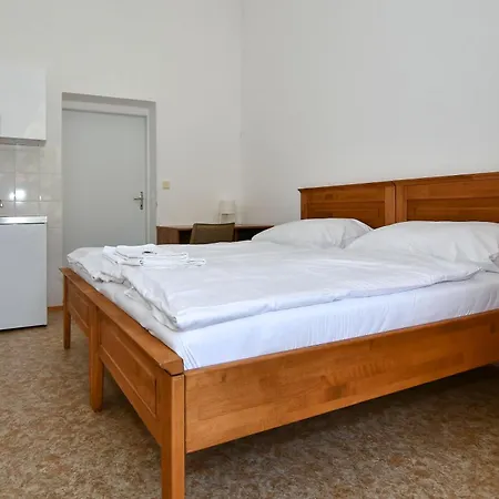 Zamek Castle - Predzamci Forecastle Apart-hotel *