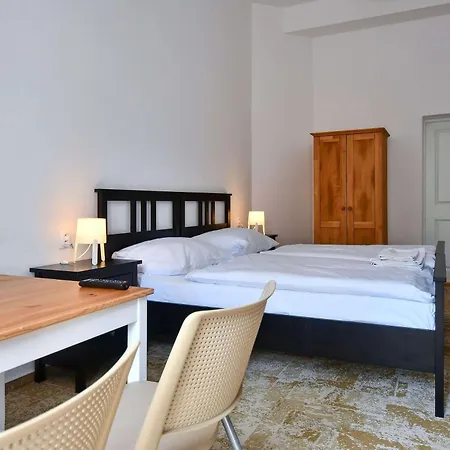 Apart-hotel Zamek Castle - Predzamci Forecastle *