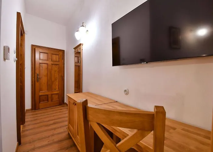 Zamek Castle - Predzamci Forecastle Lägenhetshotell *